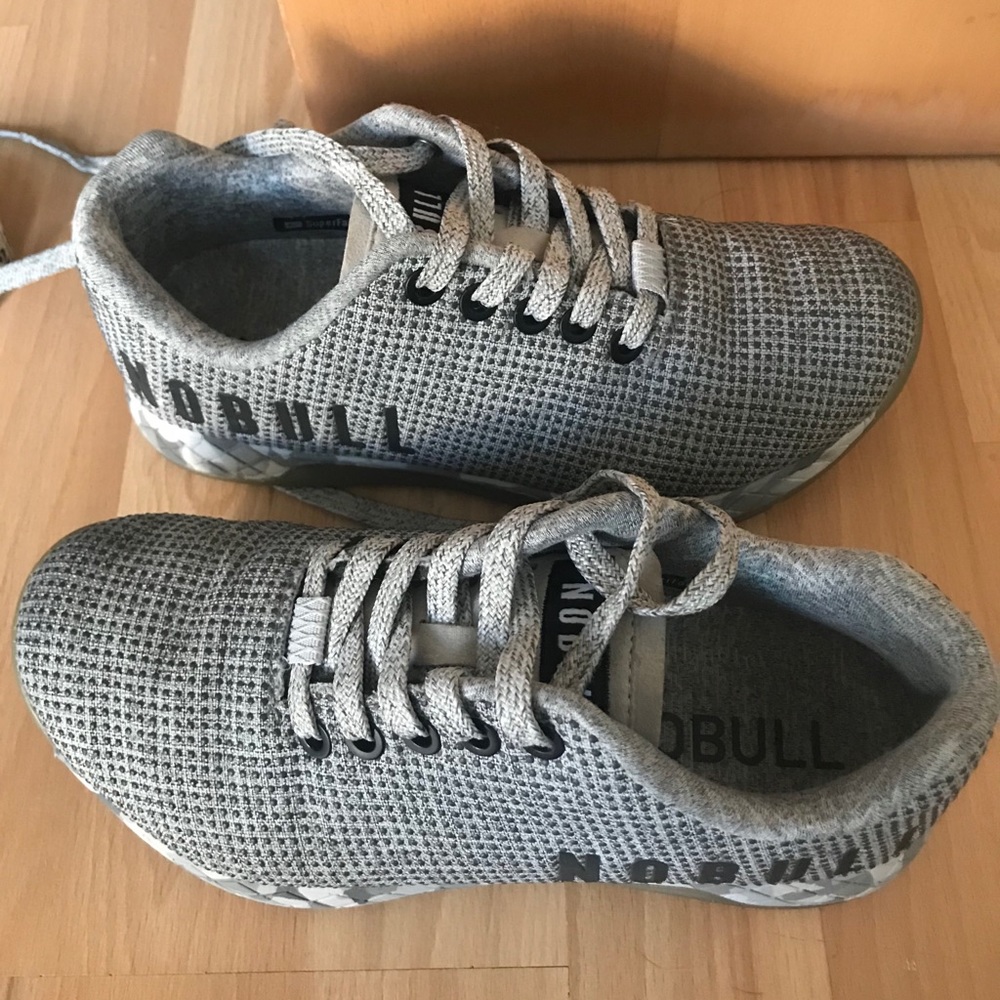 Nobull woman’s training shoe size 5us grey